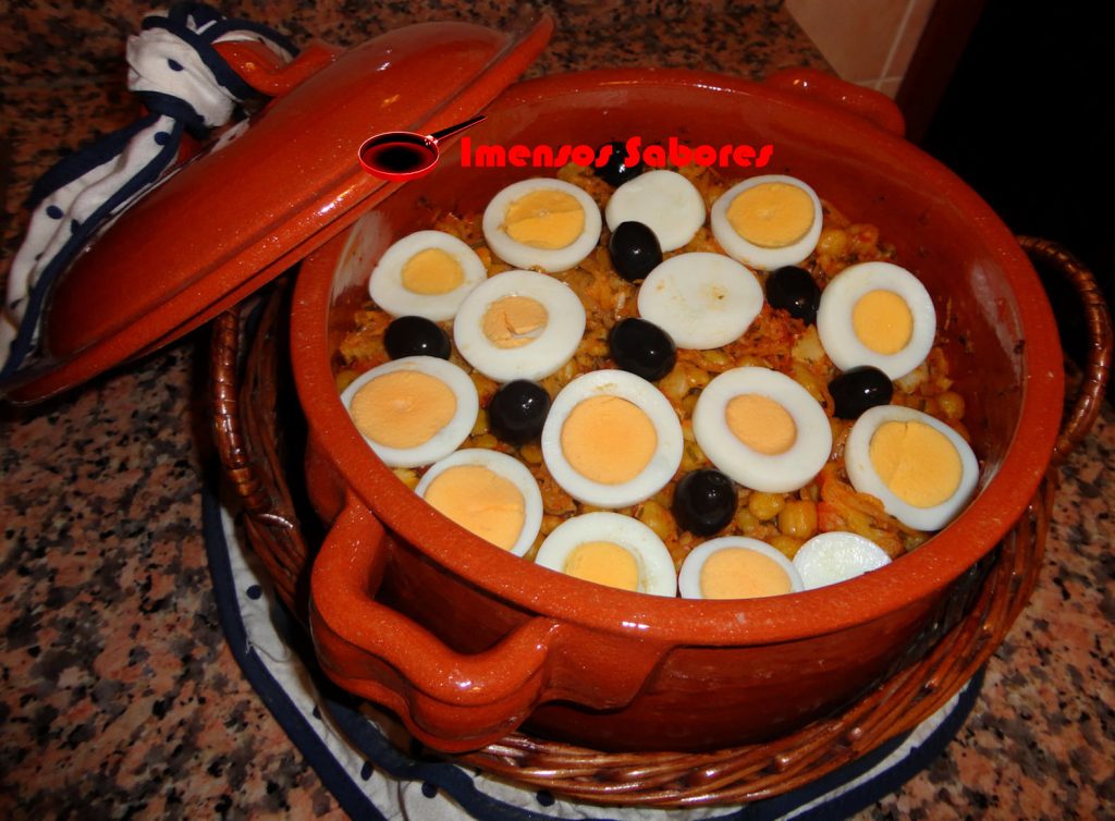 Desfeita de bacalhau com grão-de-bico