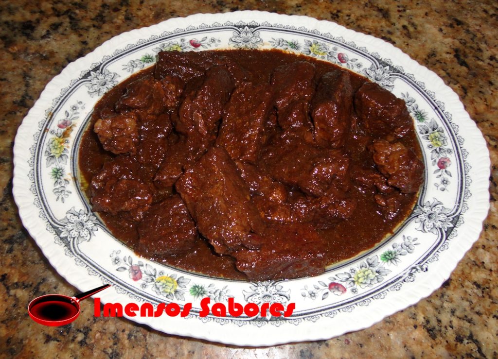 Carne cozida na cerveja