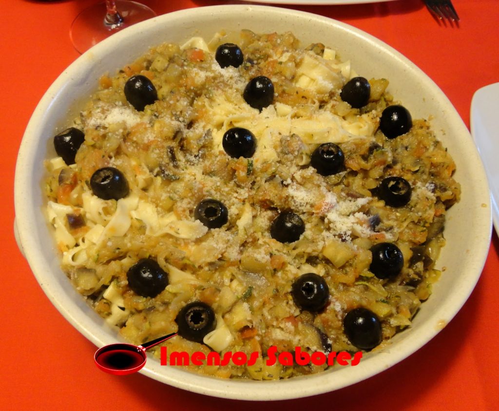 Pasta com molho guloso