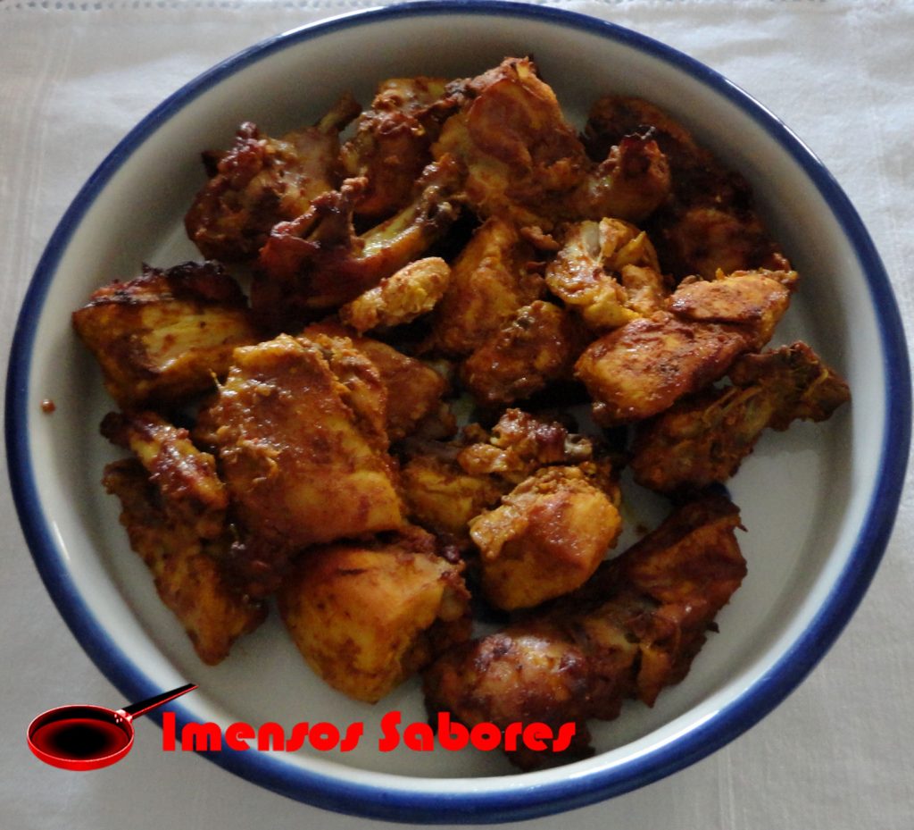 Frango assado com iogurte e especiarias