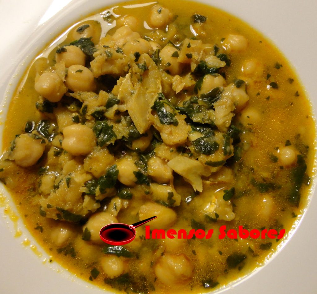 Sopa de grão-de-bico com bacalhau