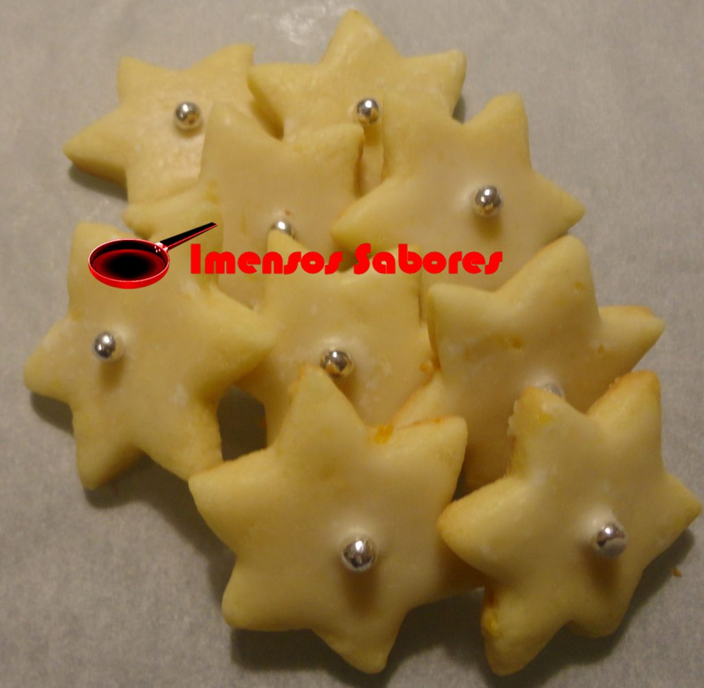 Biscoitos natalinos de laranja