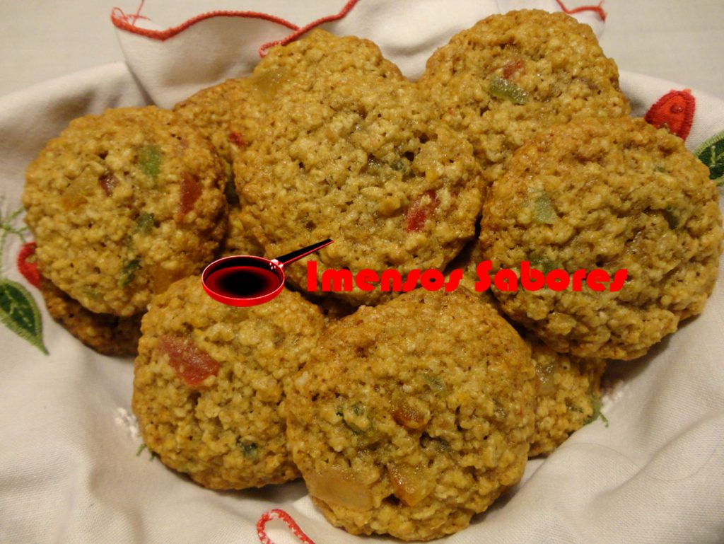Biscoitos de aveia com frutas cristalizadas