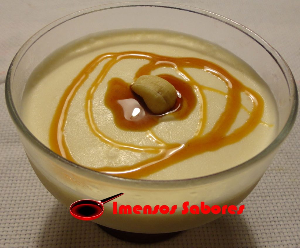 Sorvete de creme com anis-estrelado