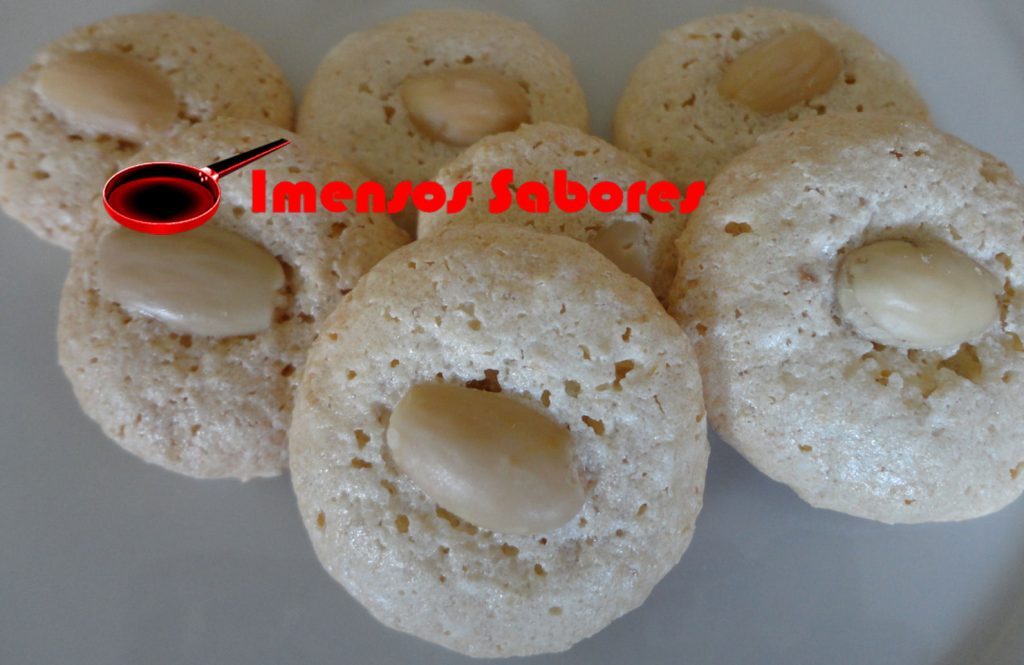 Biscoitos de amêndoas