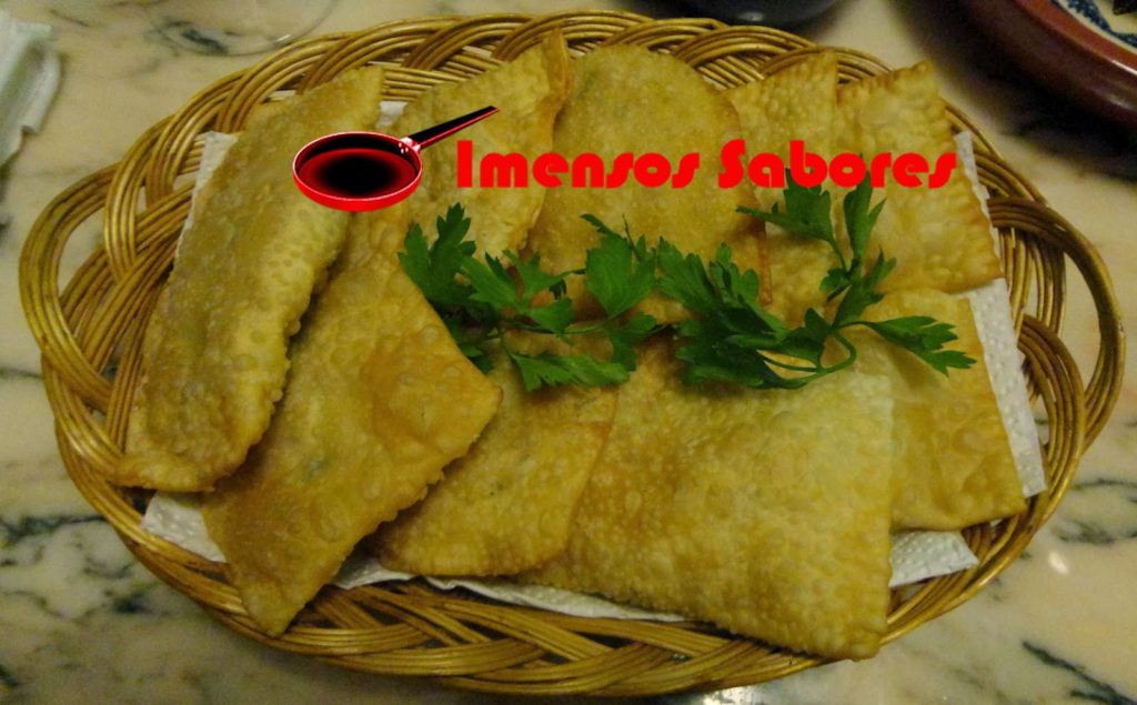 Pastel de feira com bacalhau e abóbora