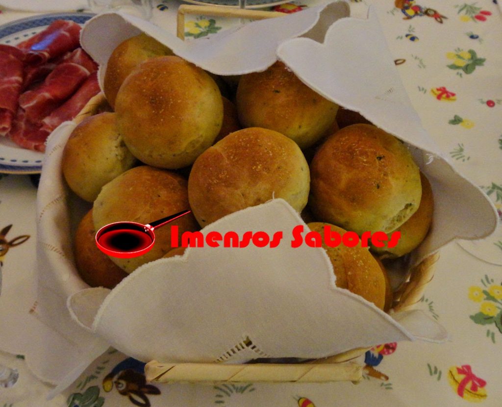 Pão com manjericão