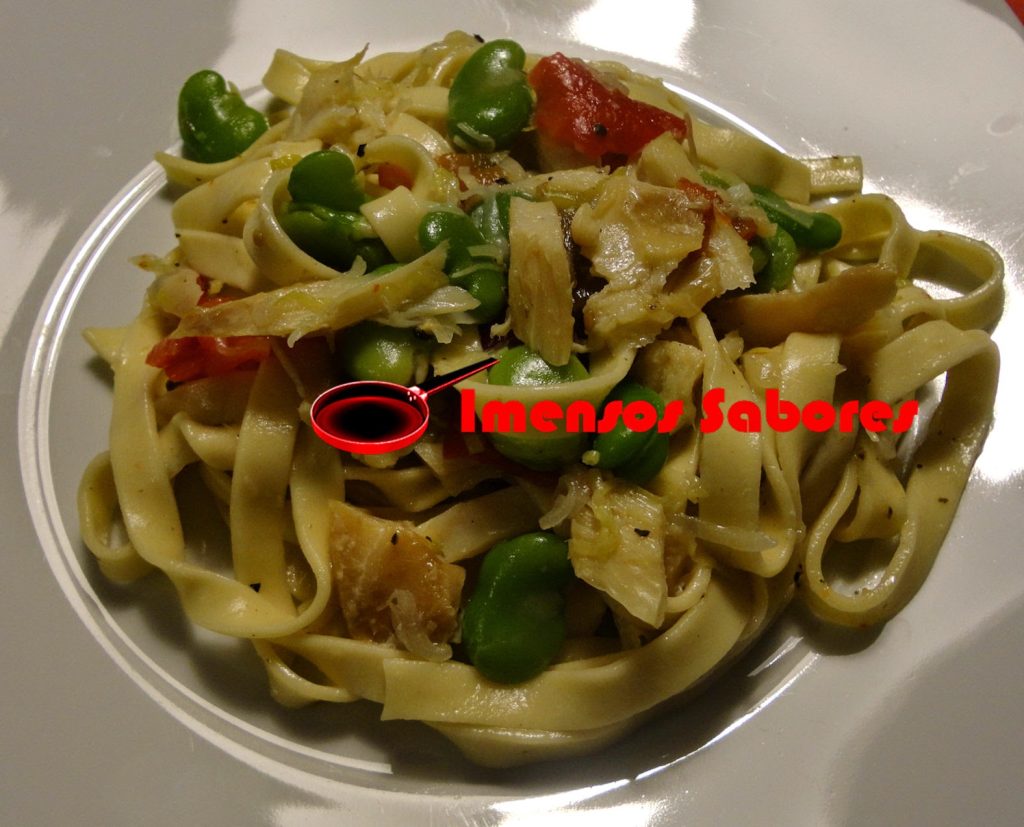 Talharim com bacalhau, favas e pimentões