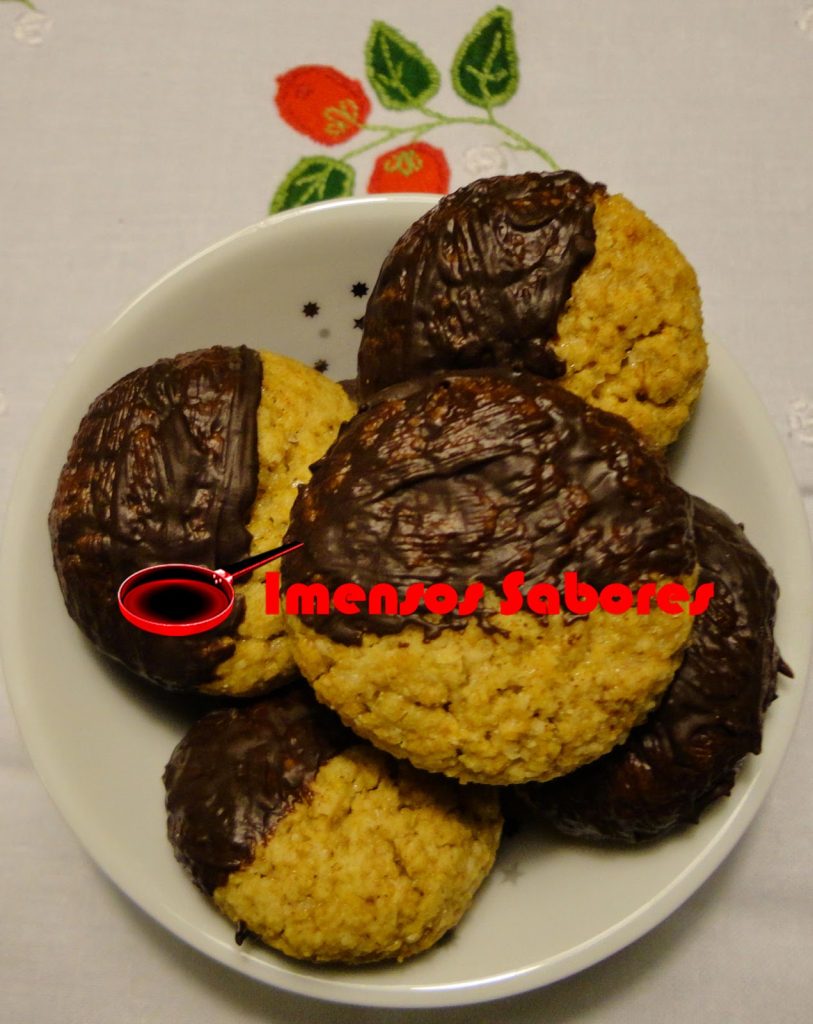 Biscoitos de aveia, gengibre e chocolate