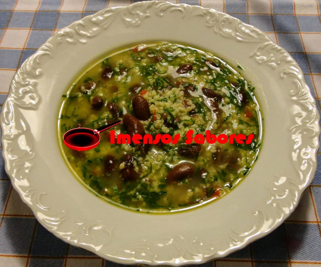 Sopa de millet (milho de painço) com feijão encarnado e couve