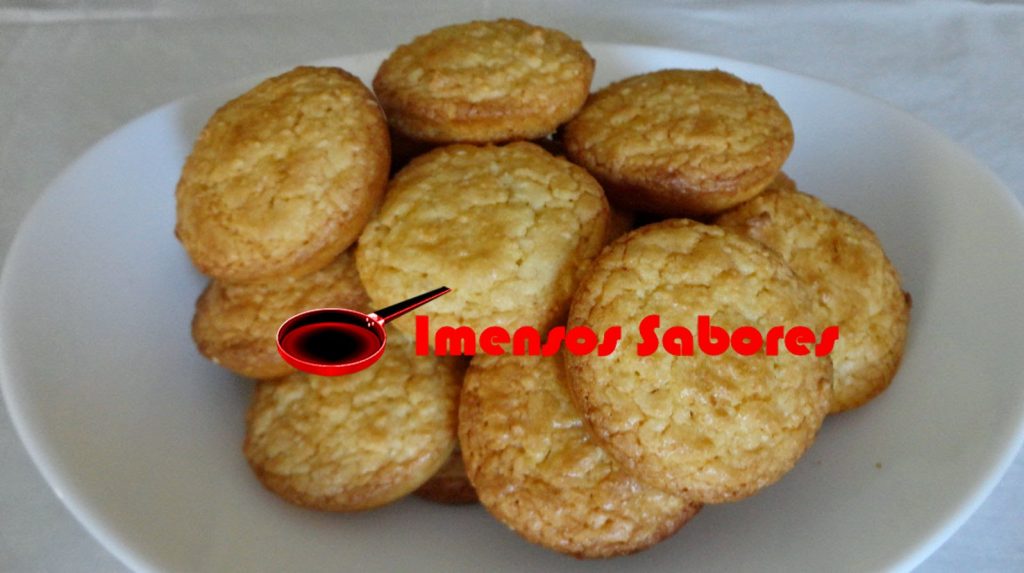 Biscoitos de amêndoas, coco e chocolate