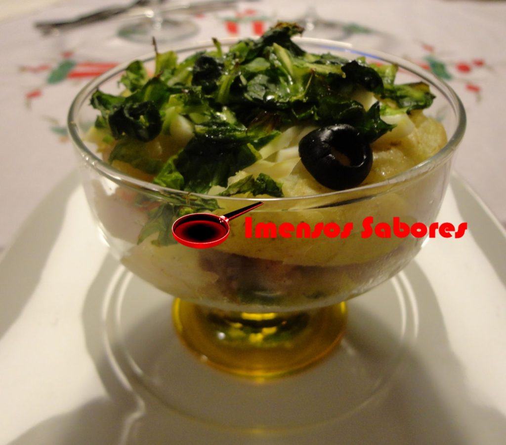 Escondidinho de bacalhau com couve