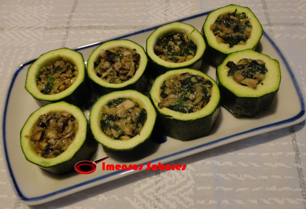 Abobrinha (courgette) recheada com cogumelos e espinafre