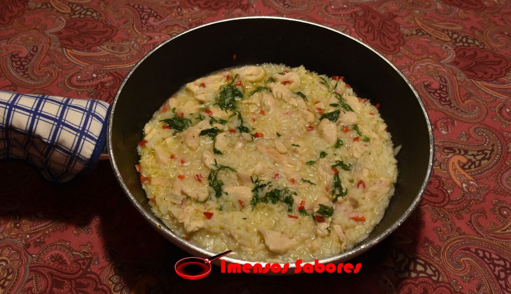 Arroz malandrinho com frango e gengibre