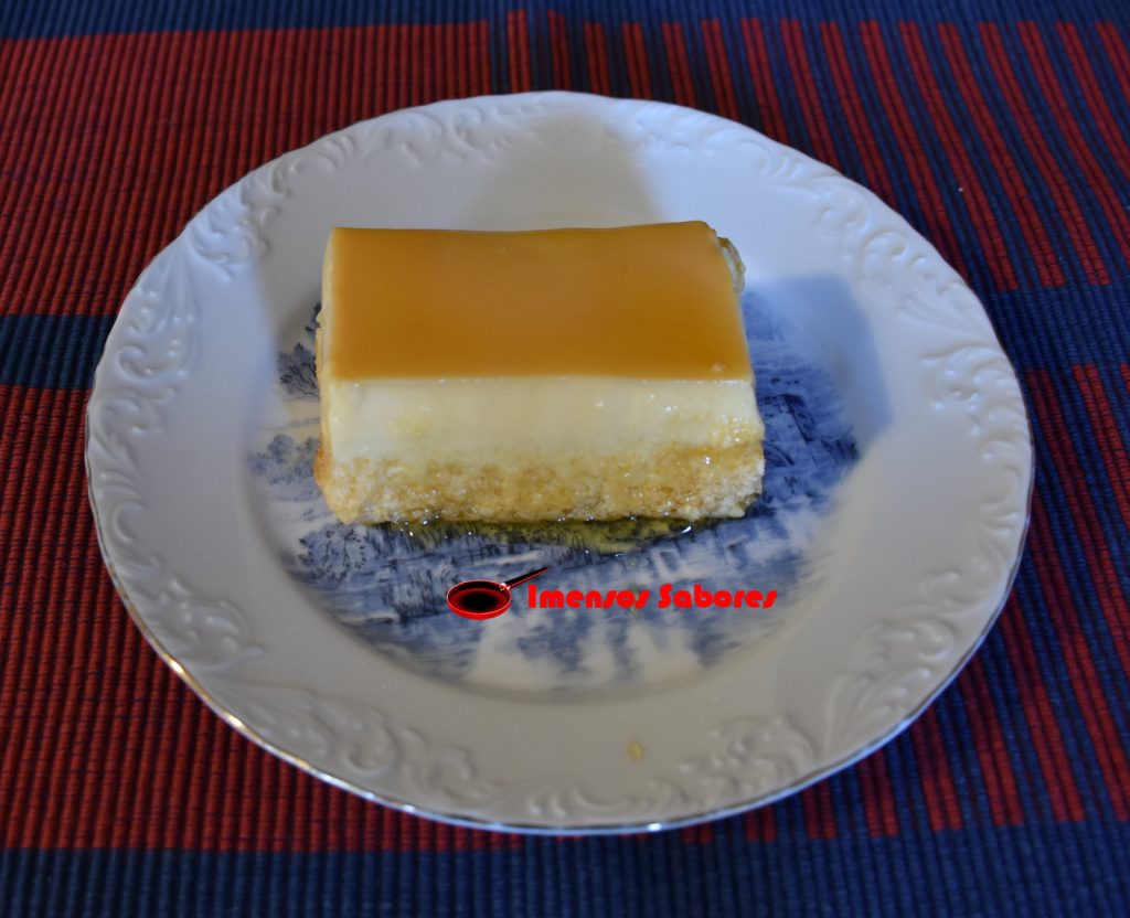 Bolo flan com coco