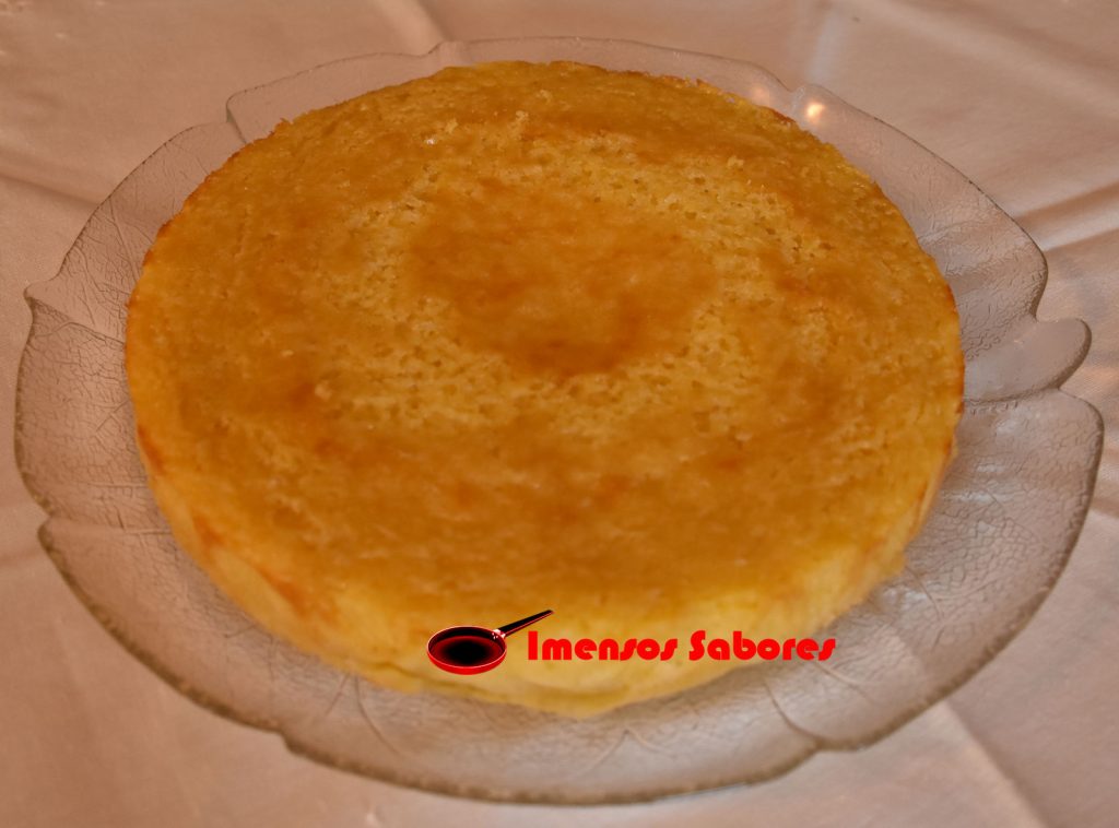 Bolo de fubá cremoso com cream cheesse