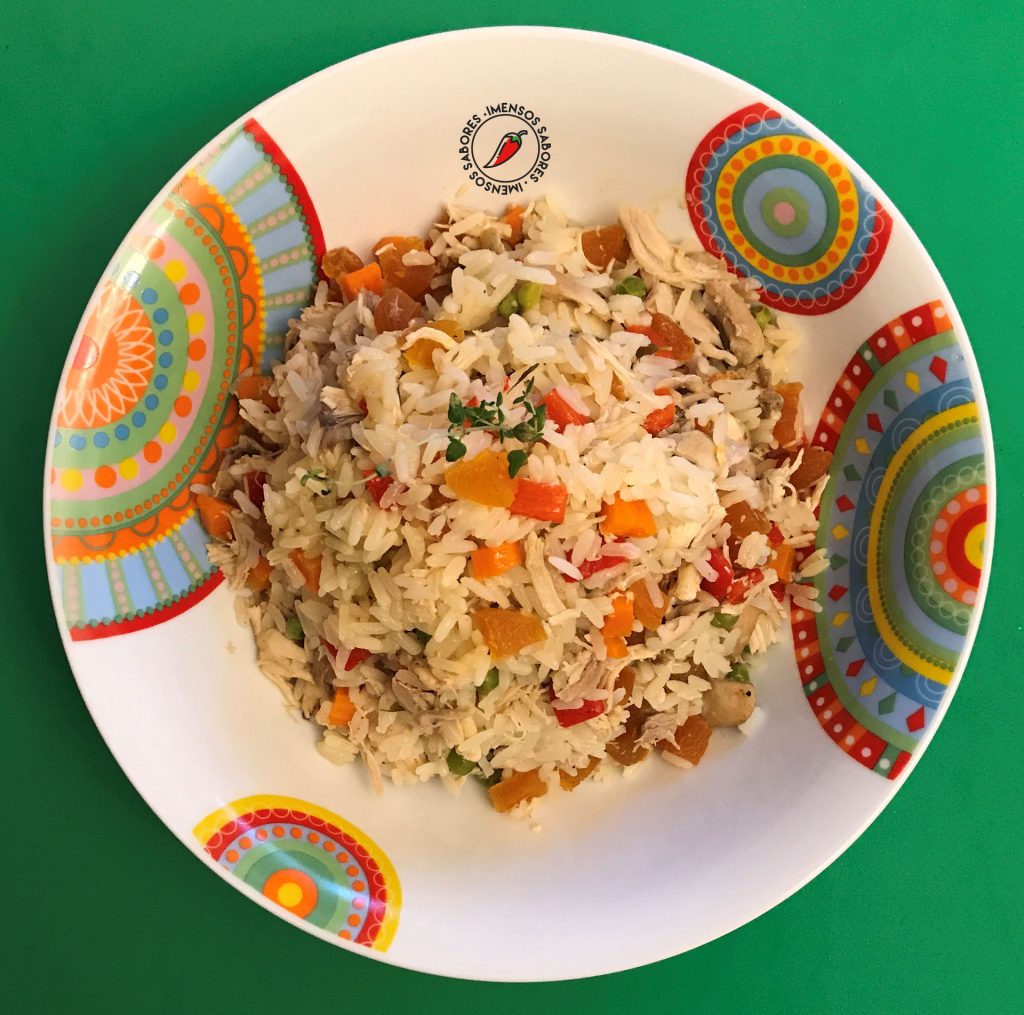 Arroz à grega com frango e damasco