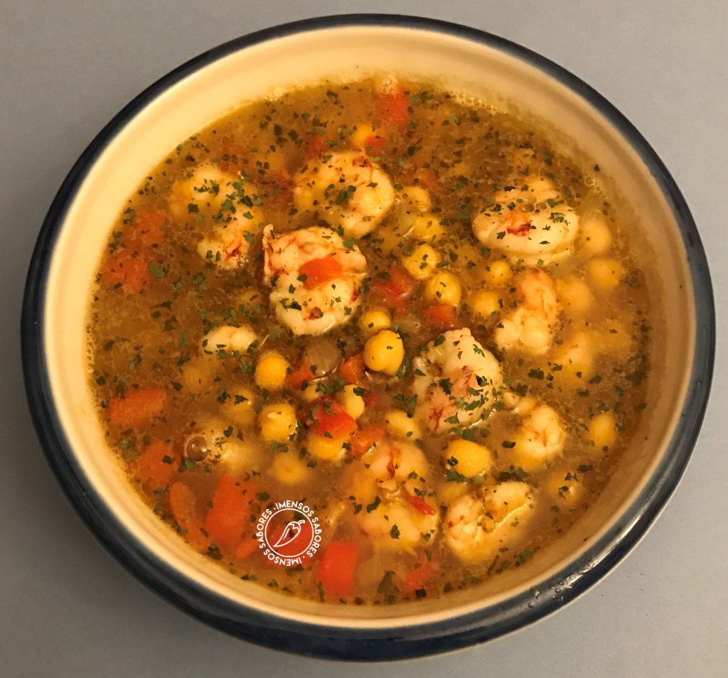 Ensopado de grão-de-bico com camarão