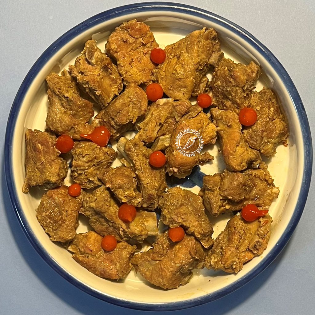 Costelinha de porco com pó de caril