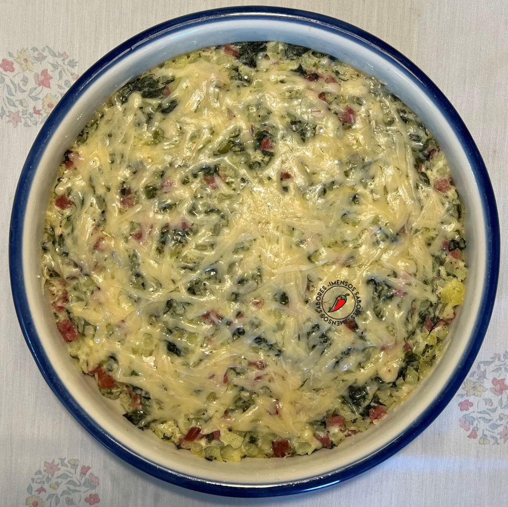 Gratinado de batata com espinafre e bacon