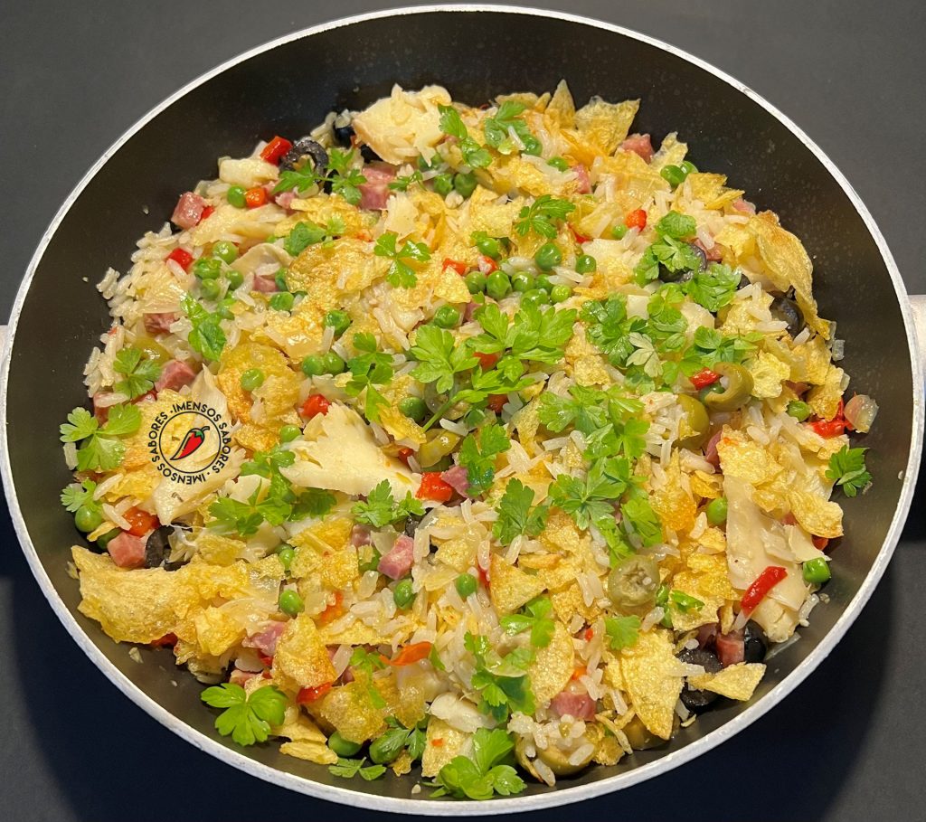 Arroz de bacalhau com bacon e batata frita
