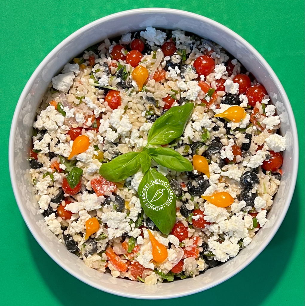 Salada de lentilha branca e queijo feta