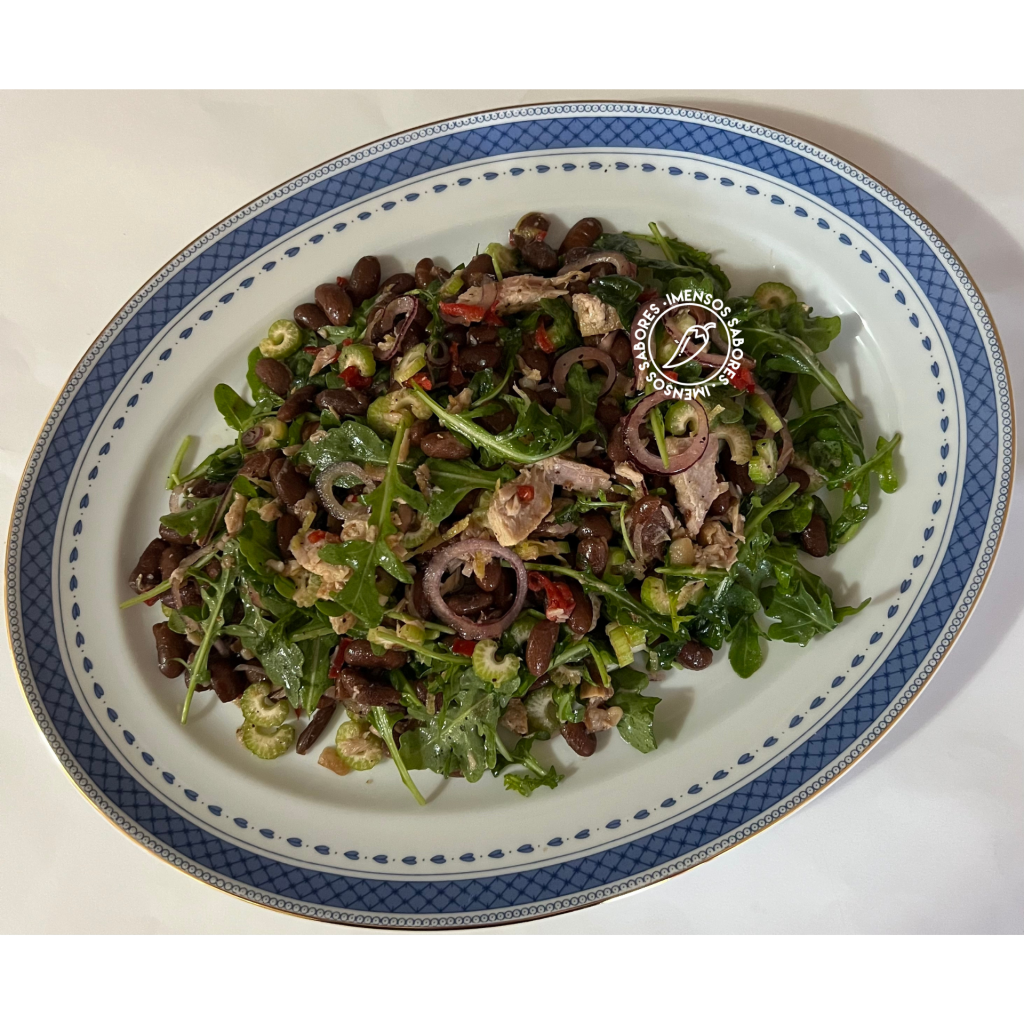 Salada de feijão borlotti com atum