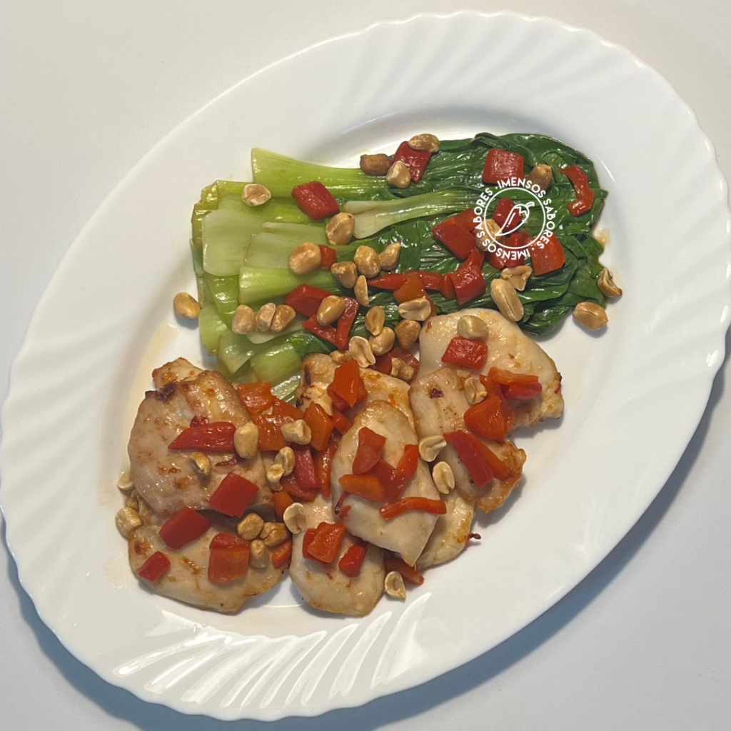 Frango e couve pak choi