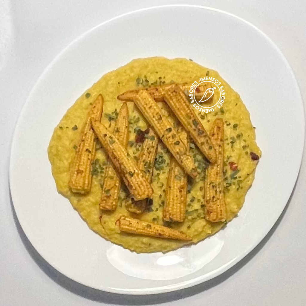 Minimilhos grelhados com purê de milho