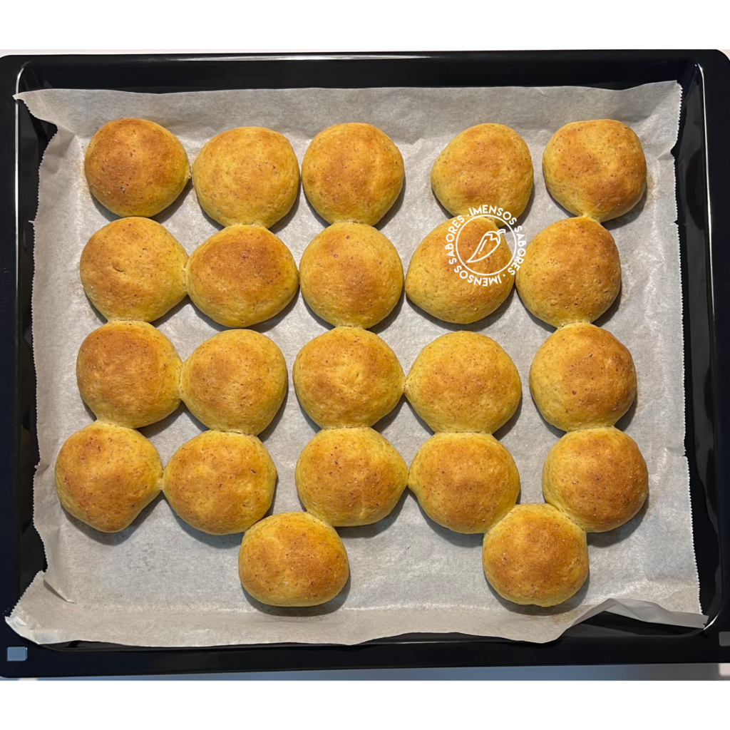 Pão de abóbora com iogurte natural tipo grego