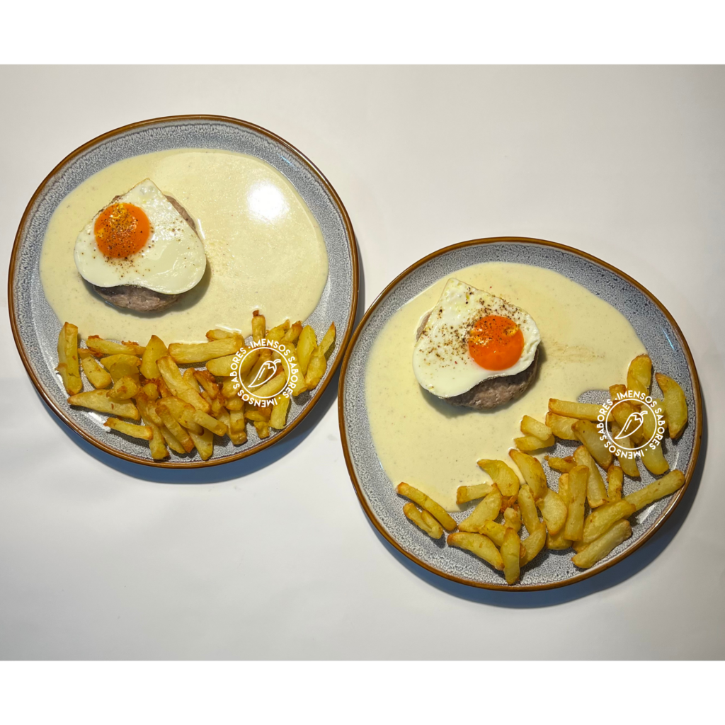 Bife de carne moída (picada) à café