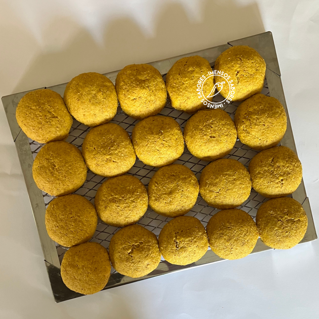 Pão de aveia com cenoura e natas