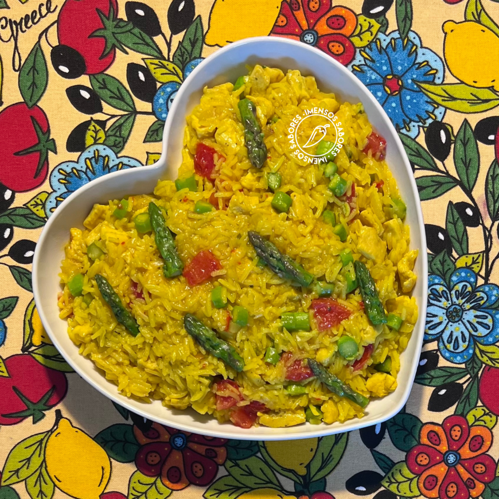 Arroz de aspargos com frango e tomate seco